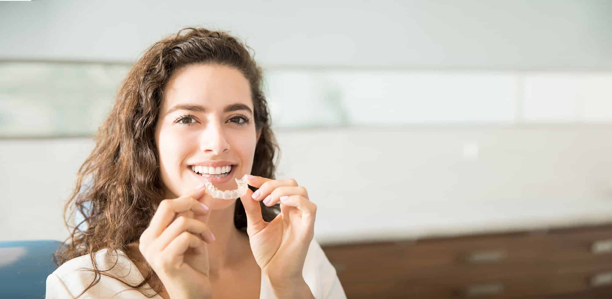 alta-smiles-clear-aligners_flip-reposision